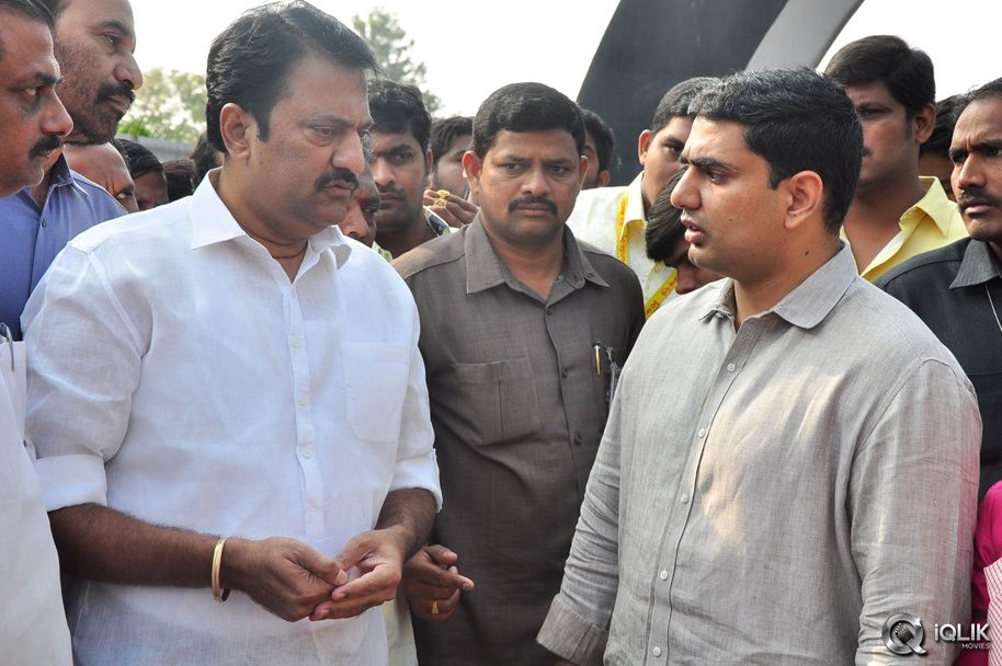 NTR-Family-Visit-to-NTR-Ghat-2016